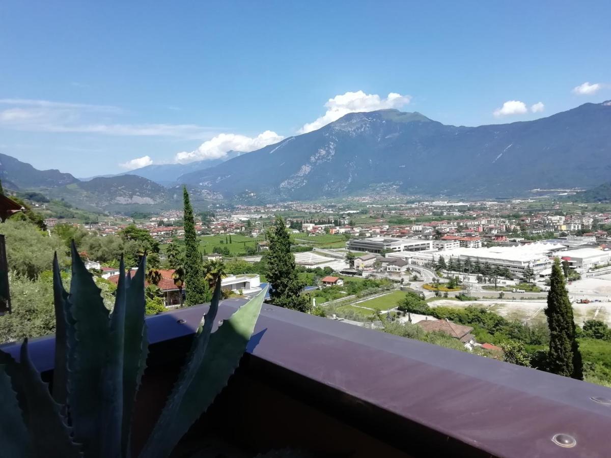Lake & Castle View Apartment 加尔达湖滨 外观 照片