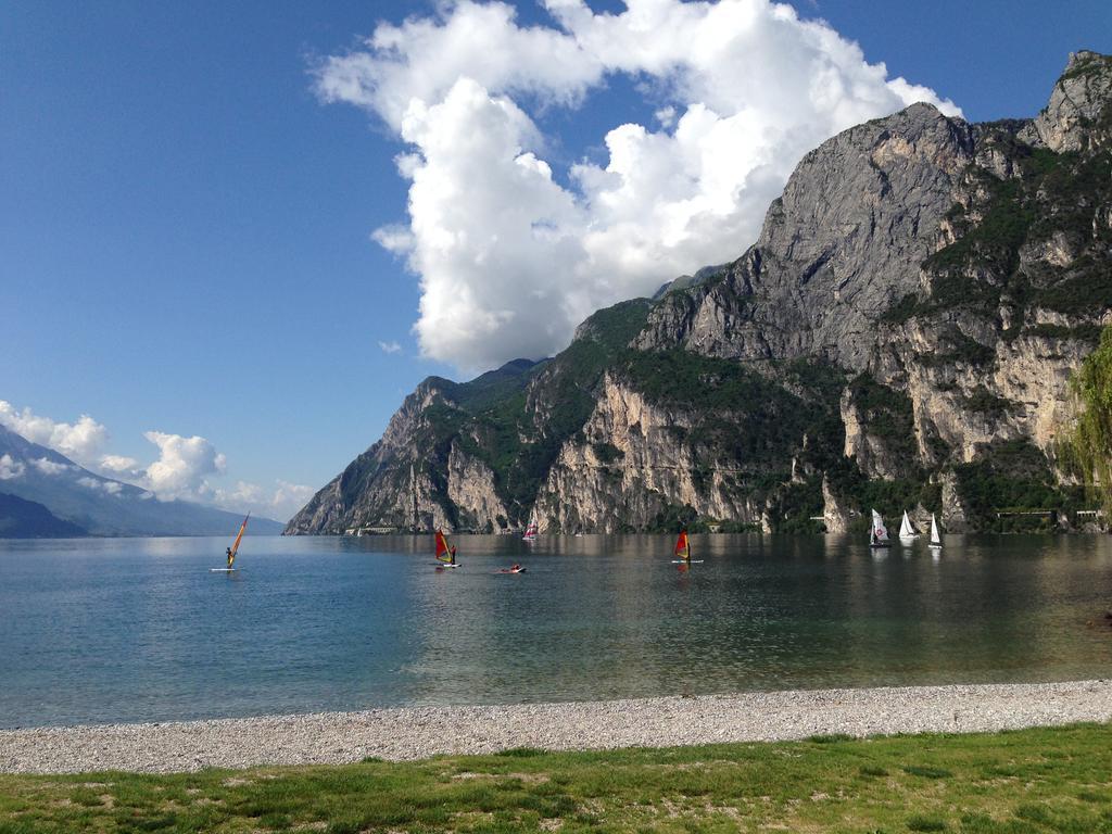 Lake & Castle View Apartment 加尔达湖滨 外观 照片